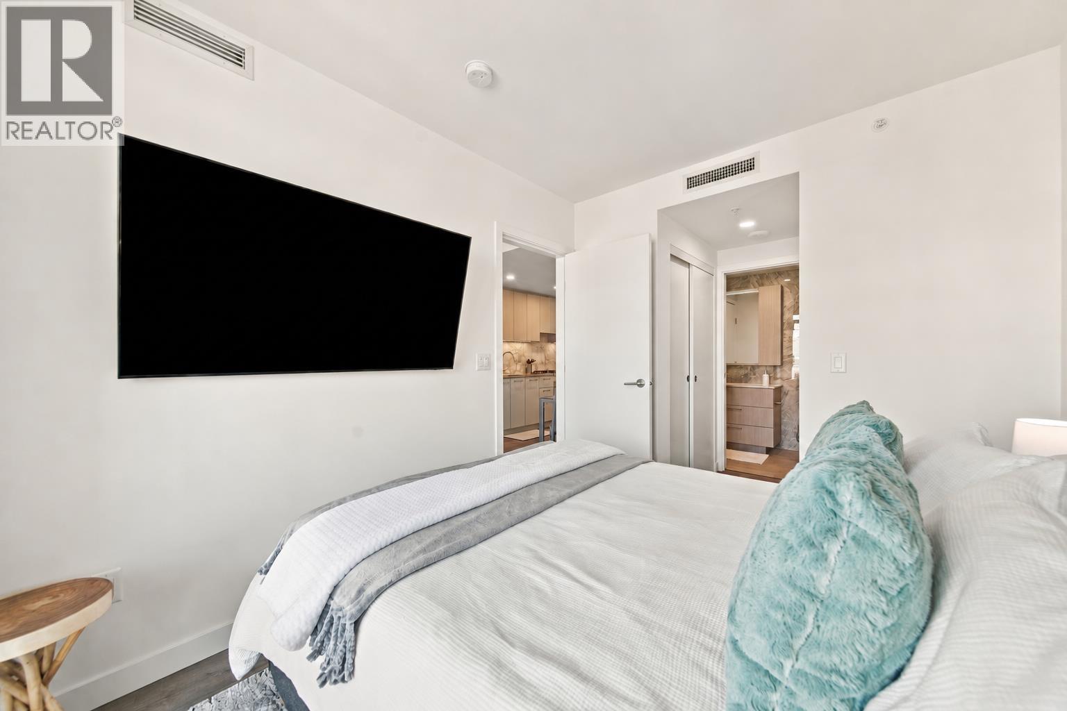 2407 6468 Willingdon Avenue Property Photo 19