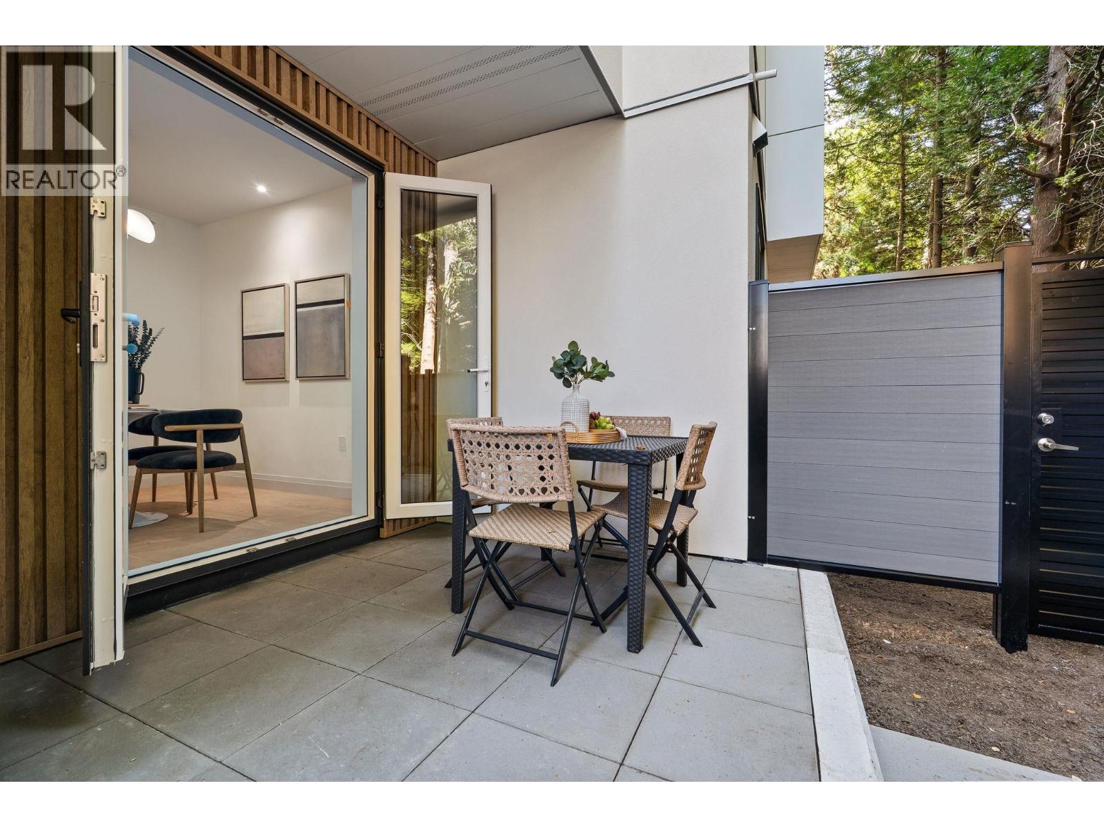 3 1491 Devonshire Crescent Property Photo 17
