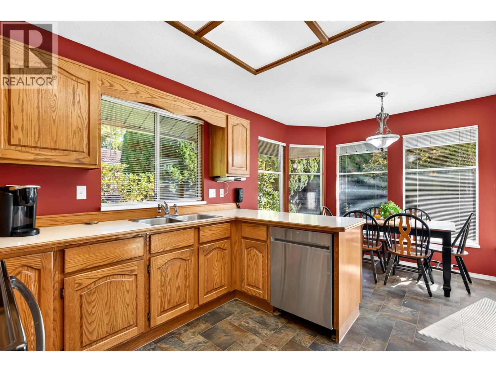 21424 River Road Property Photo 12