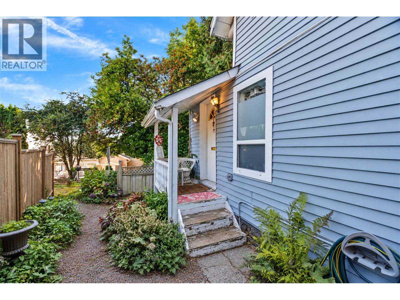 1004 Delestre Avenue Property Photo 2