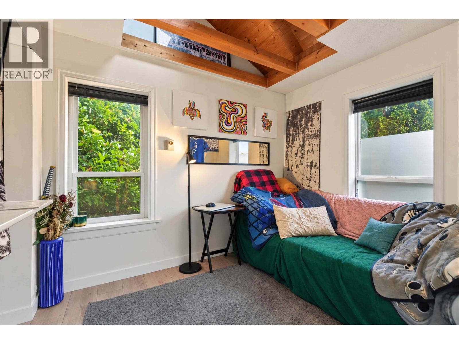 1004 Delestre Avenue Property Photo 11
