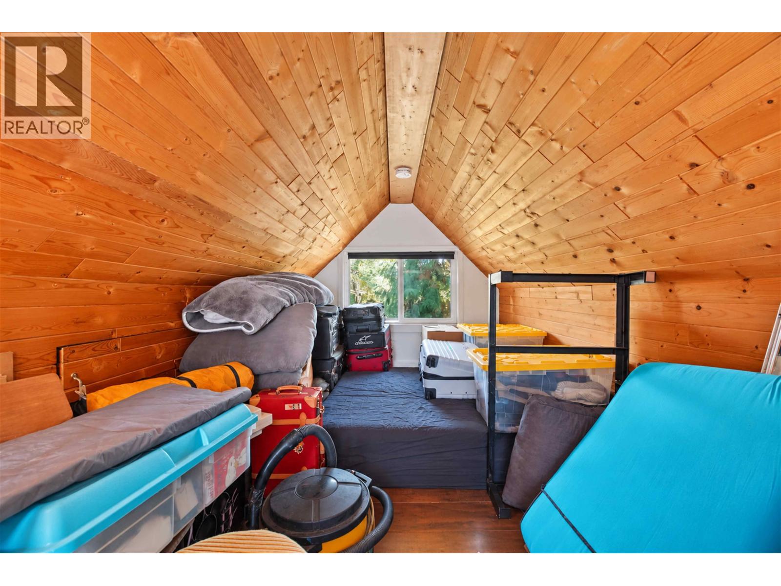 1004 Delestre Avenue Property Photo 14