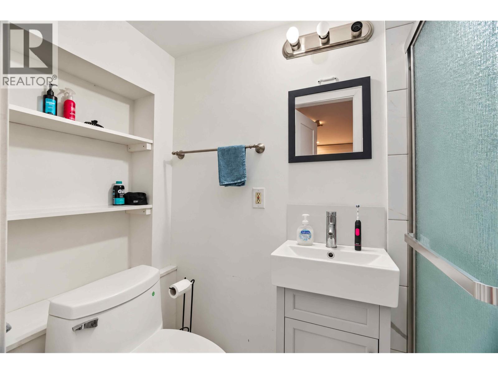 1004 Delestre Avenue Property Photo 24