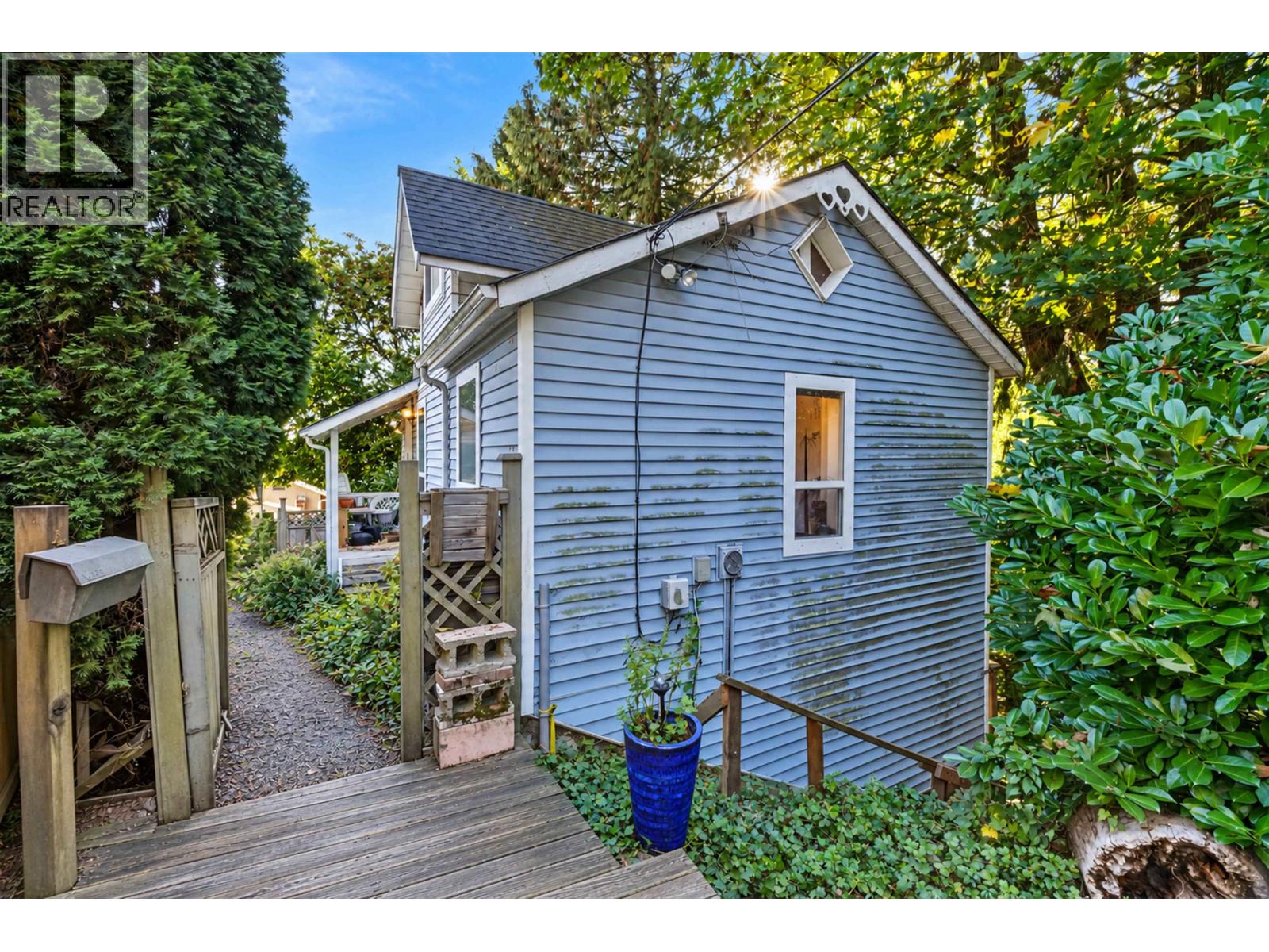 1004 Delestre Avenue Property Photo 25