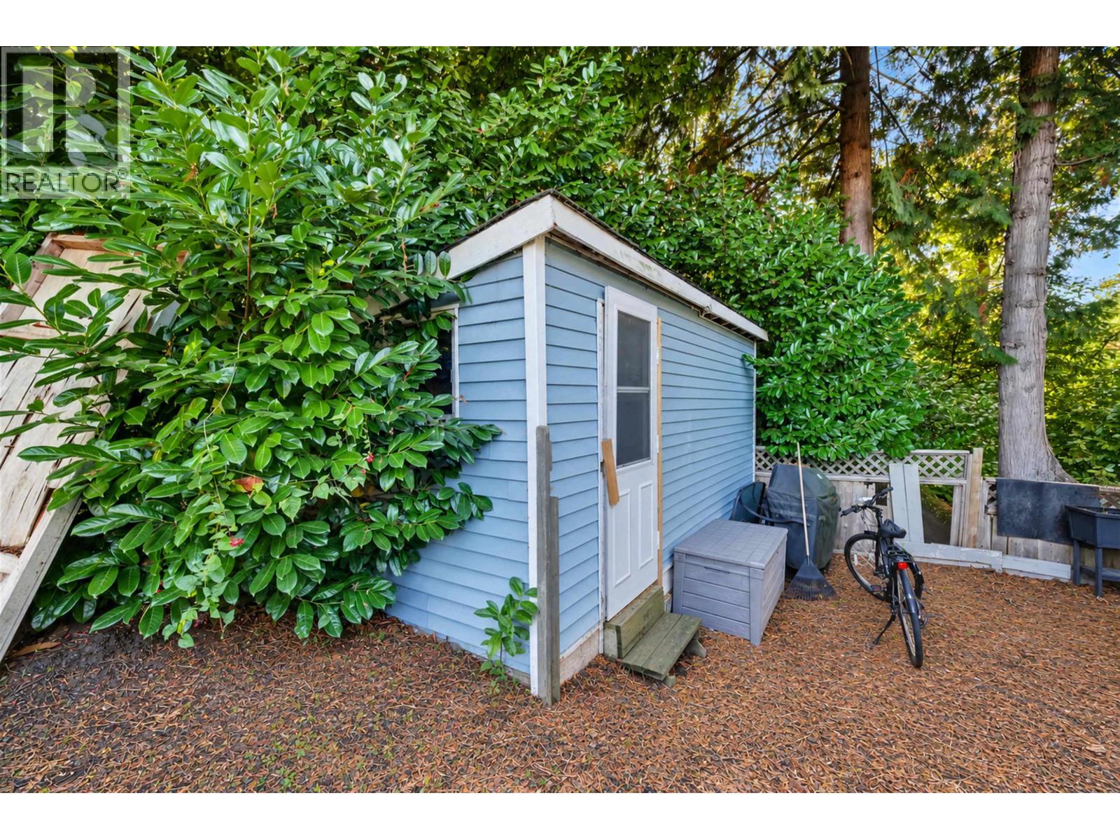 1004 Delestre Avenue Property Photo 26