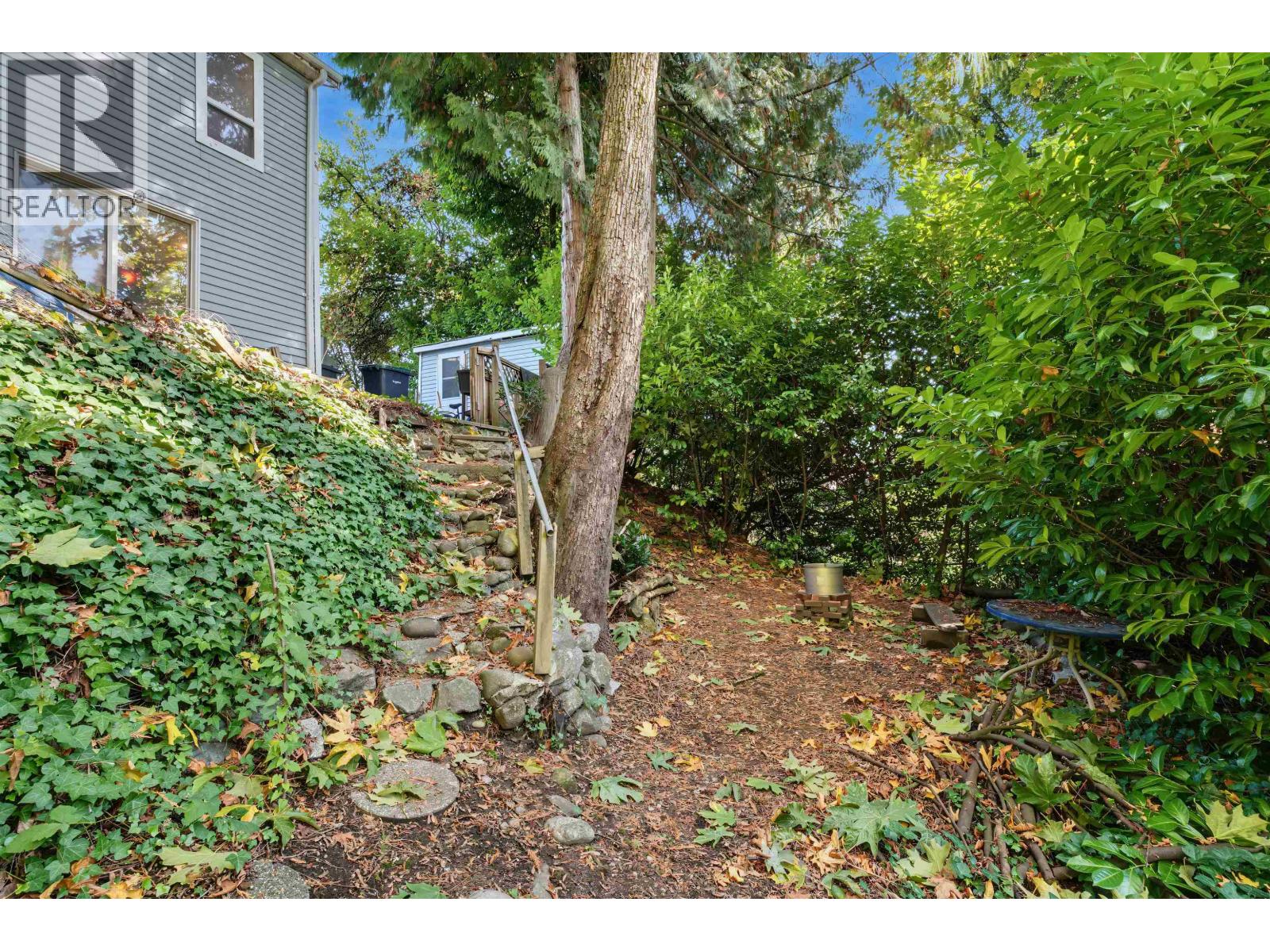 1004 Delestre Avenue Property Photo 27