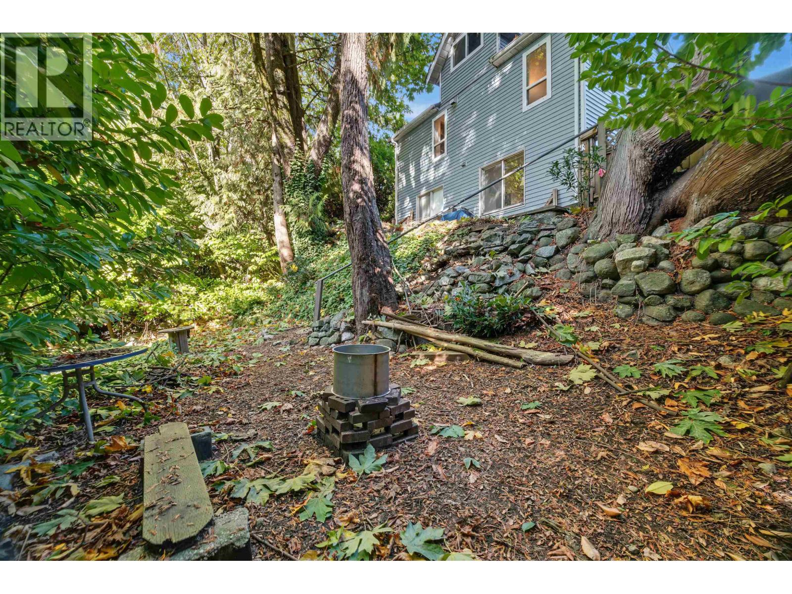 1004 Delestre Avenue Property Photo 28