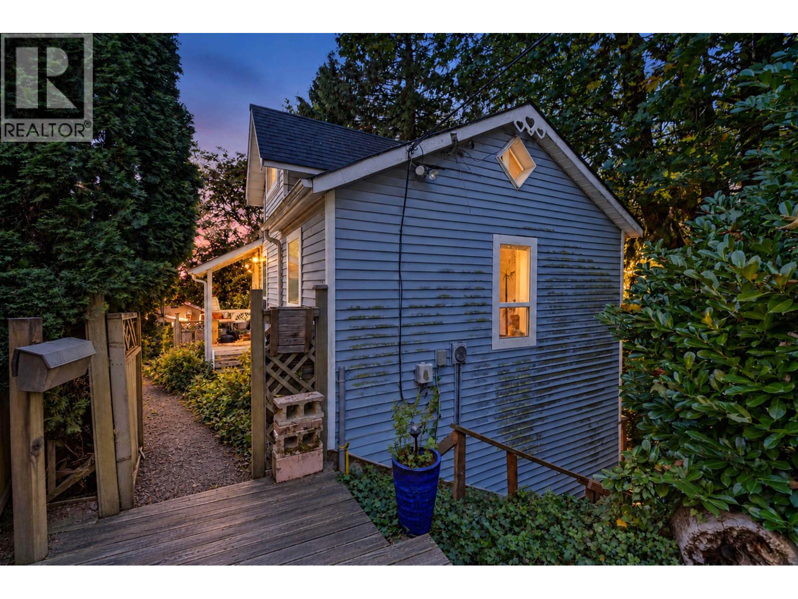 1004 Delestre Avenue Property Photo 33