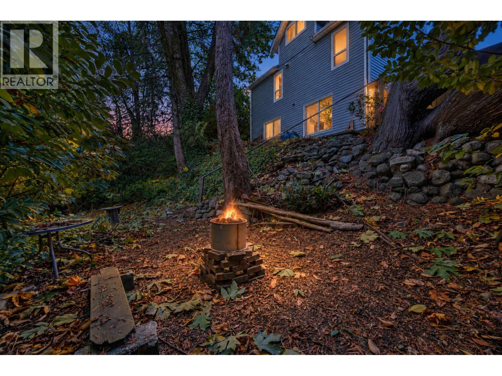 1004 Delestre Avenue Property Photo 34