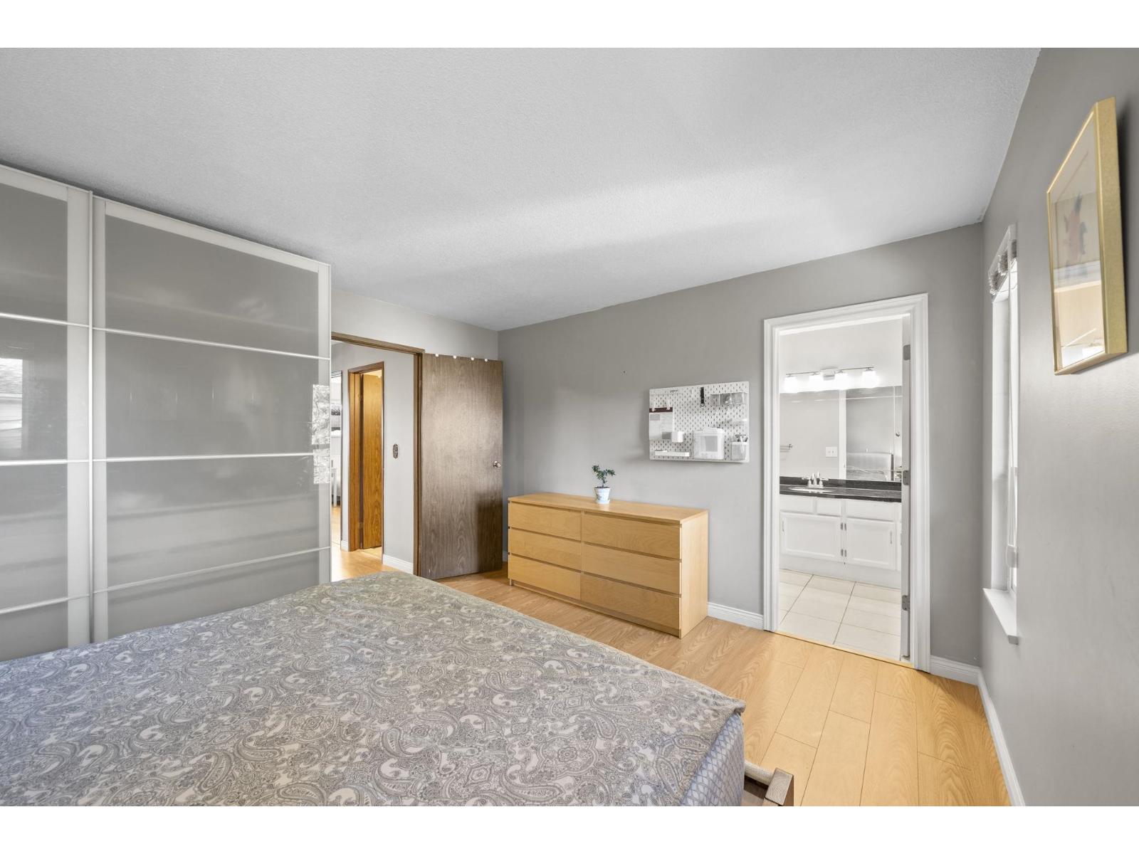 1862 148a Street Property Photo 24