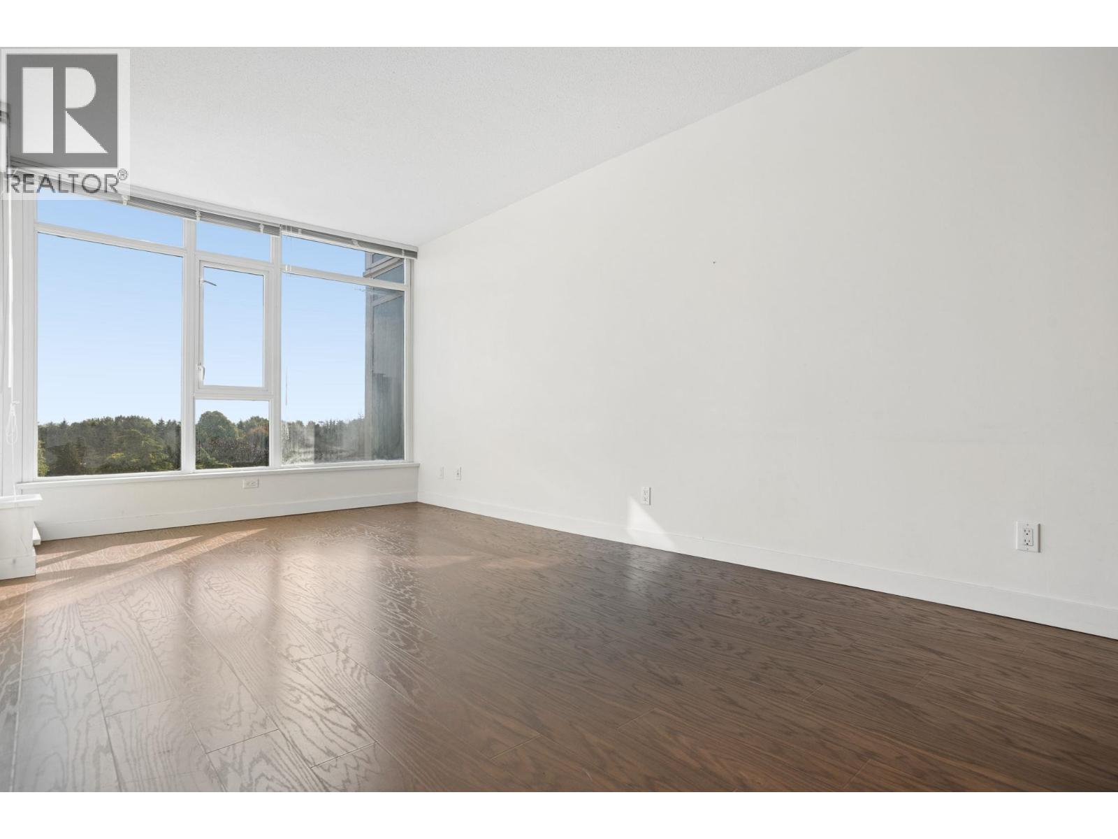 1005 7373 Westminster Highway Property Photo 2