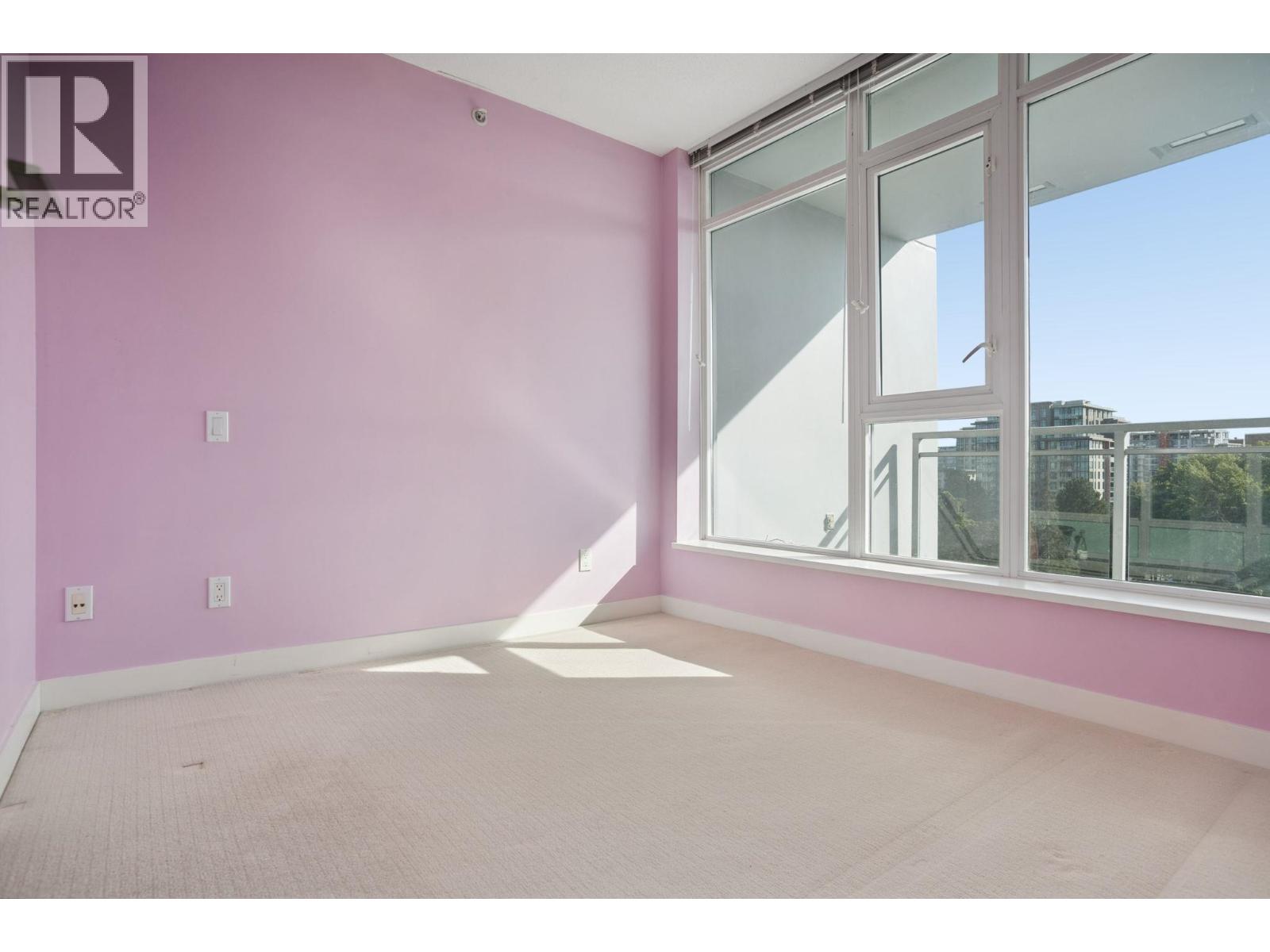 1005 7373 Westminster Highway Property Photo 13