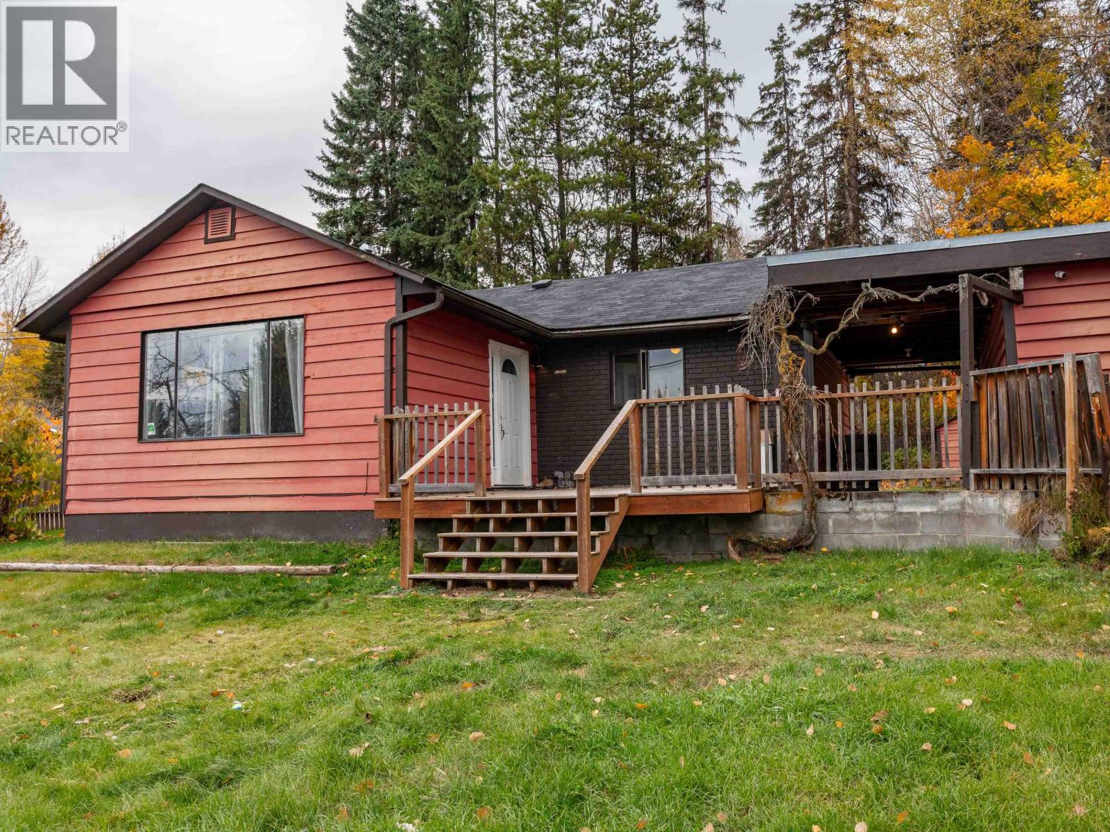 5328 Cook Crescent Property Photo 5