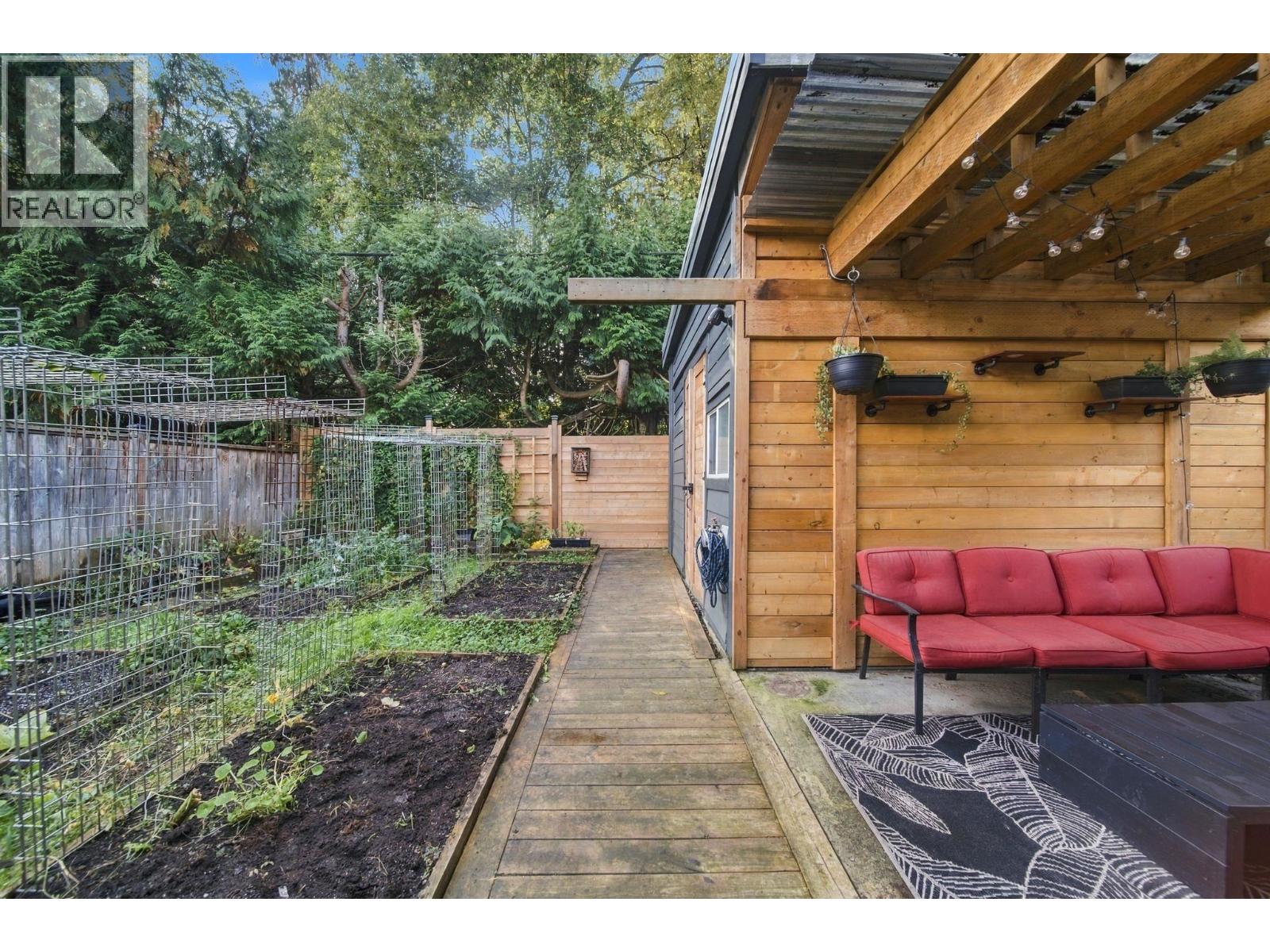 1432 Barberry Drive Property Photo 35