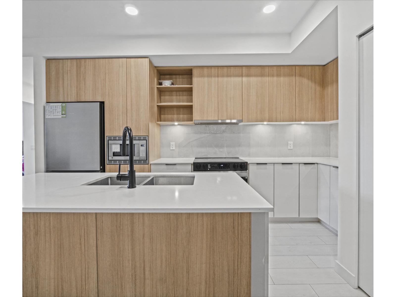 107 13439 94a Avenue Property Photo 12