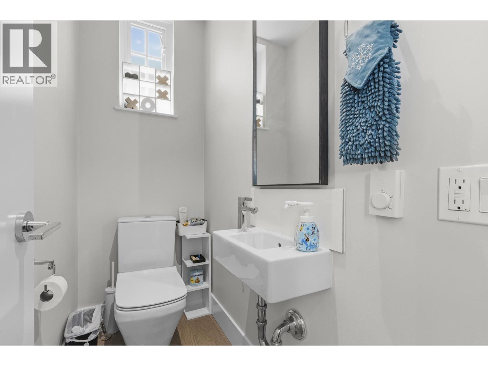 276 W 62nd Avenue Property Photo 8