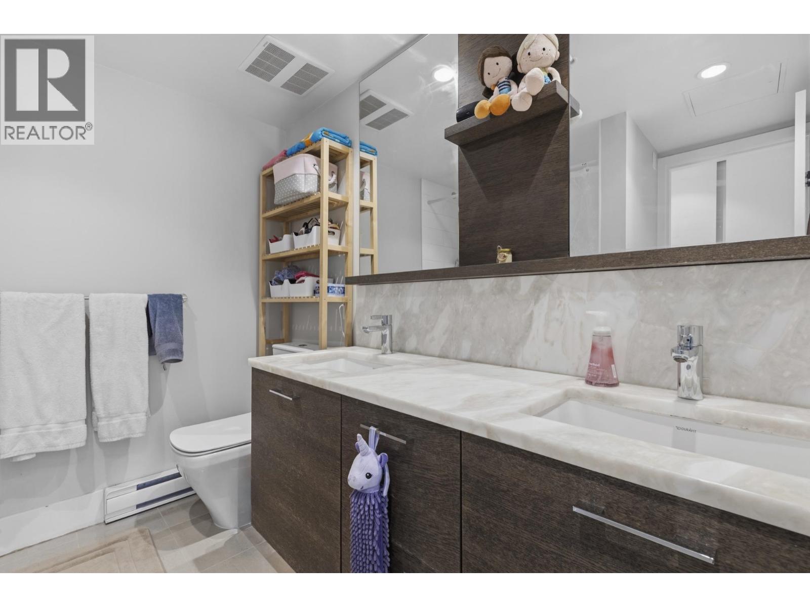 276 W 62nd Avenue Property Photo 15