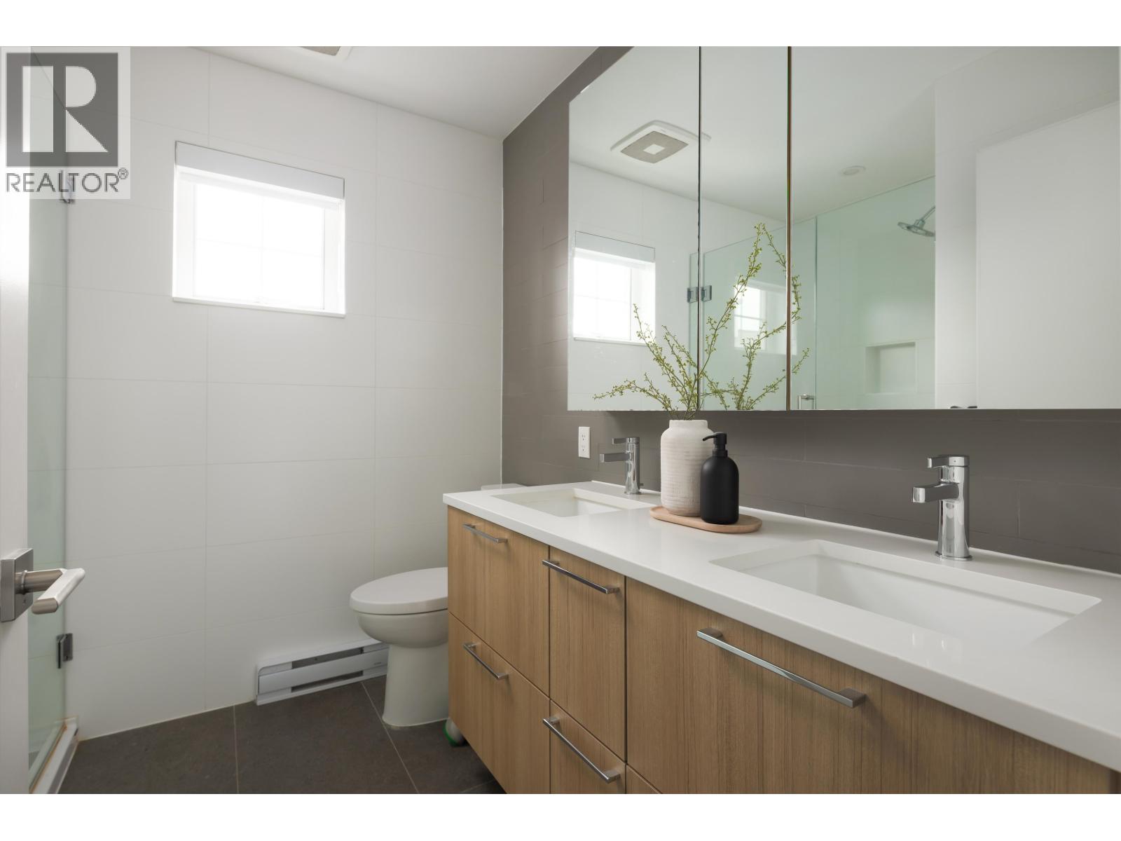 100 1310 Mitchell Street Property Photo 27