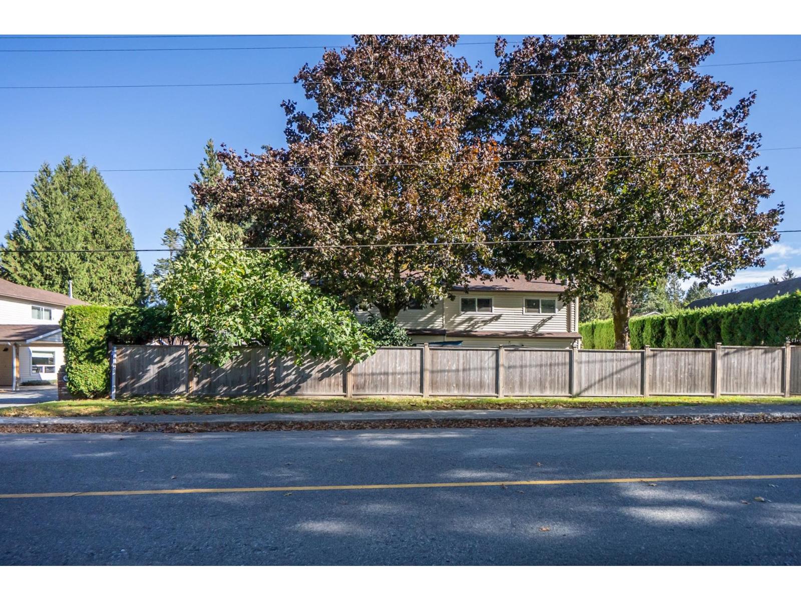 8 4840 207 Street Property Photo 2