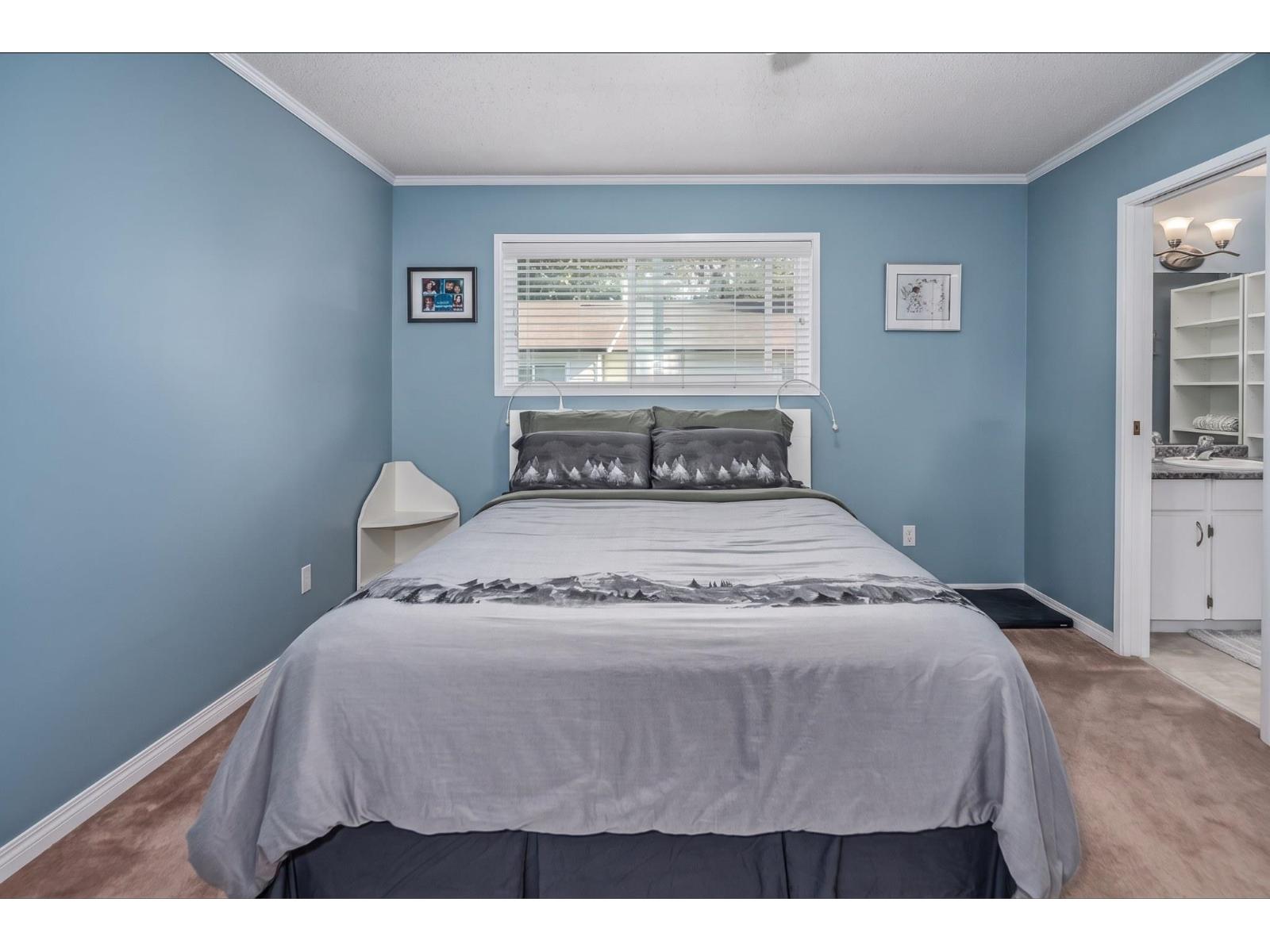 8 4840 207 Street Property Photo 17