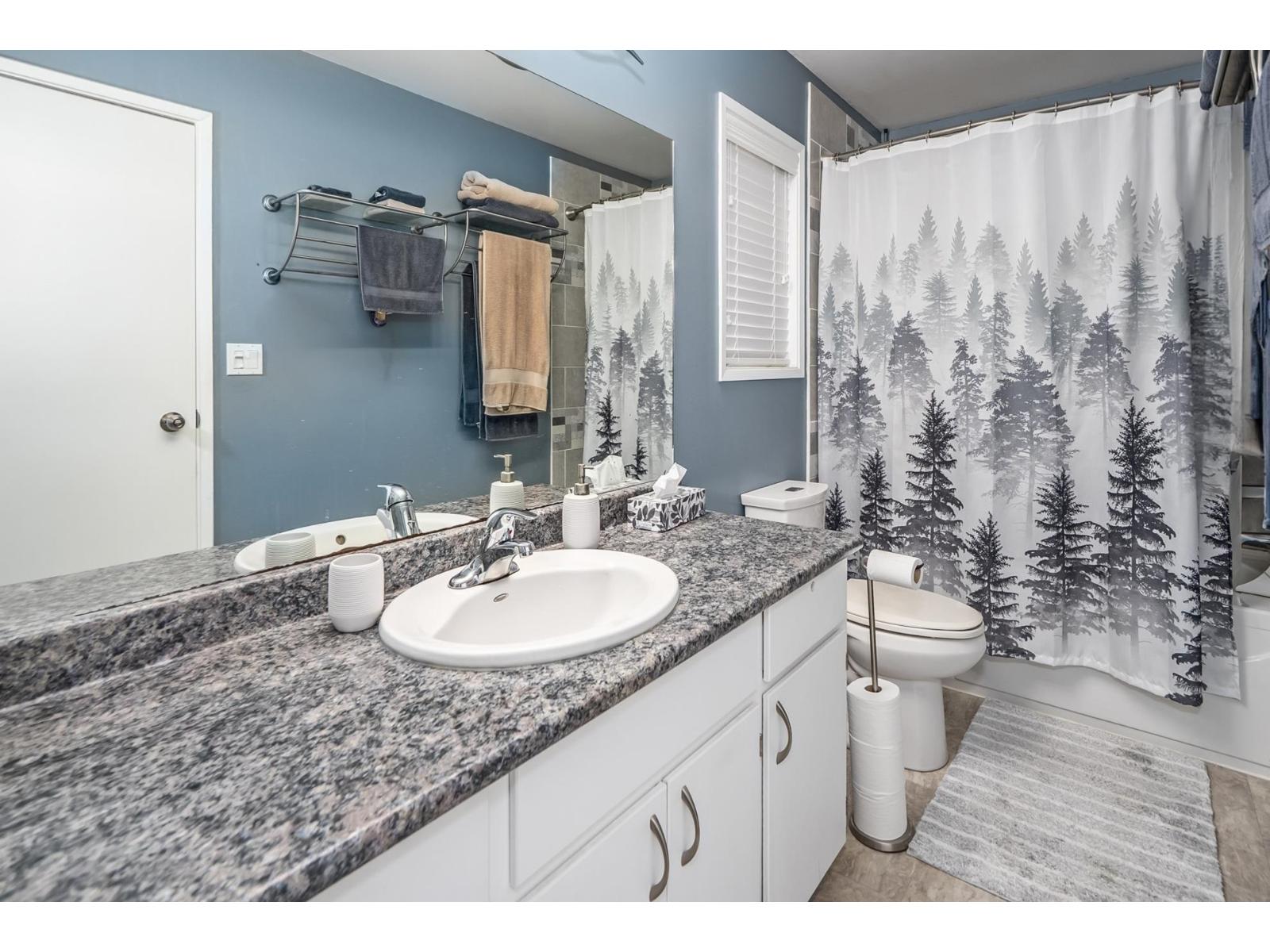 8 4840 207 Street Property Photo 18