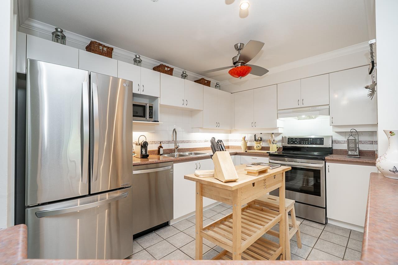 202 15130 29a Avenue Property Photo 1
