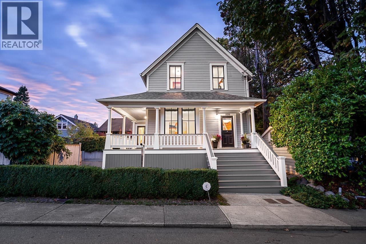109 Oakland Street Property Photo 1