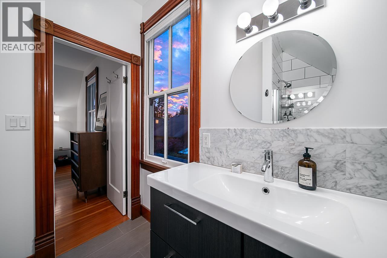 109 Oakland Street Property Photo 11
