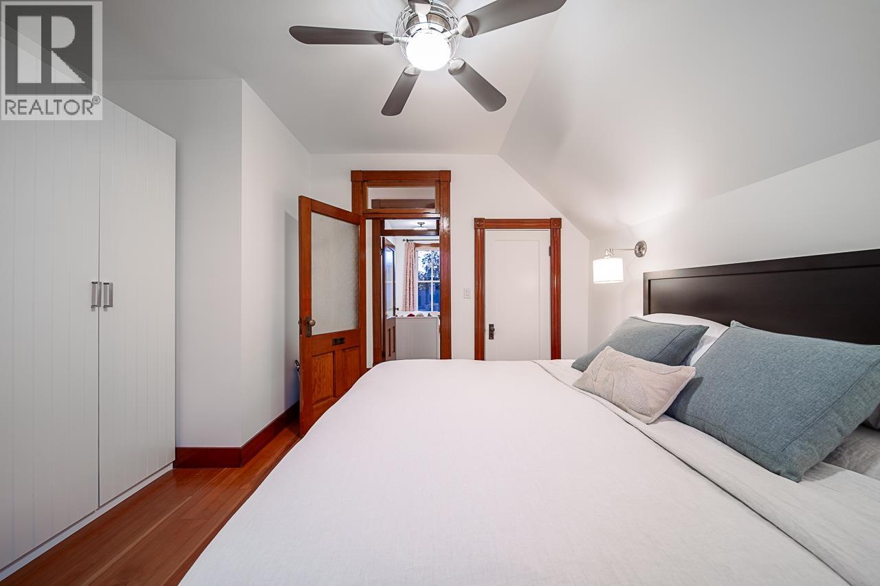 109 Oakland Street Property Photo 12