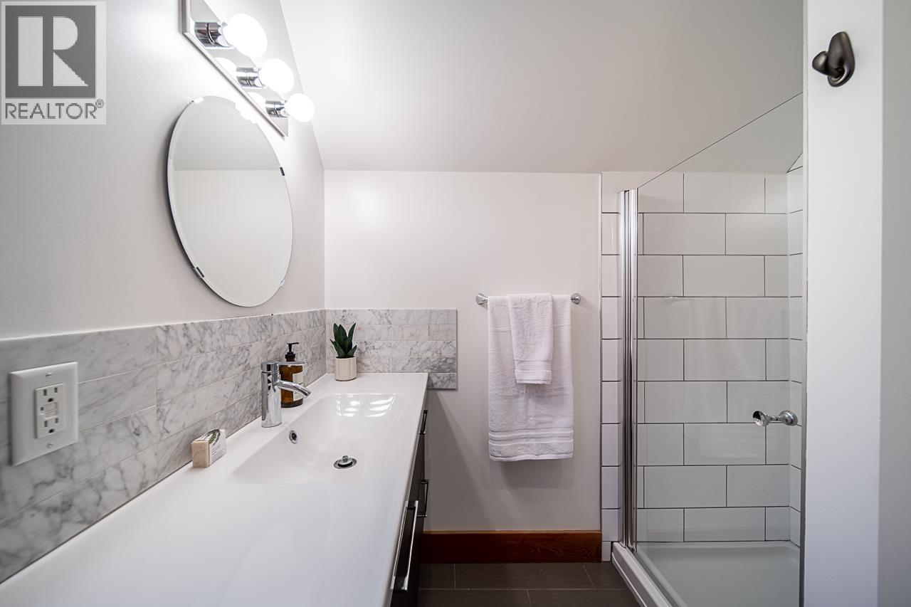 109 Oakland Street Property Photo 15