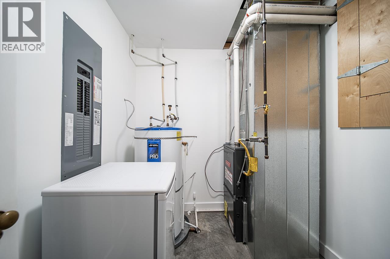 109 Oakland Street Property Photo 22