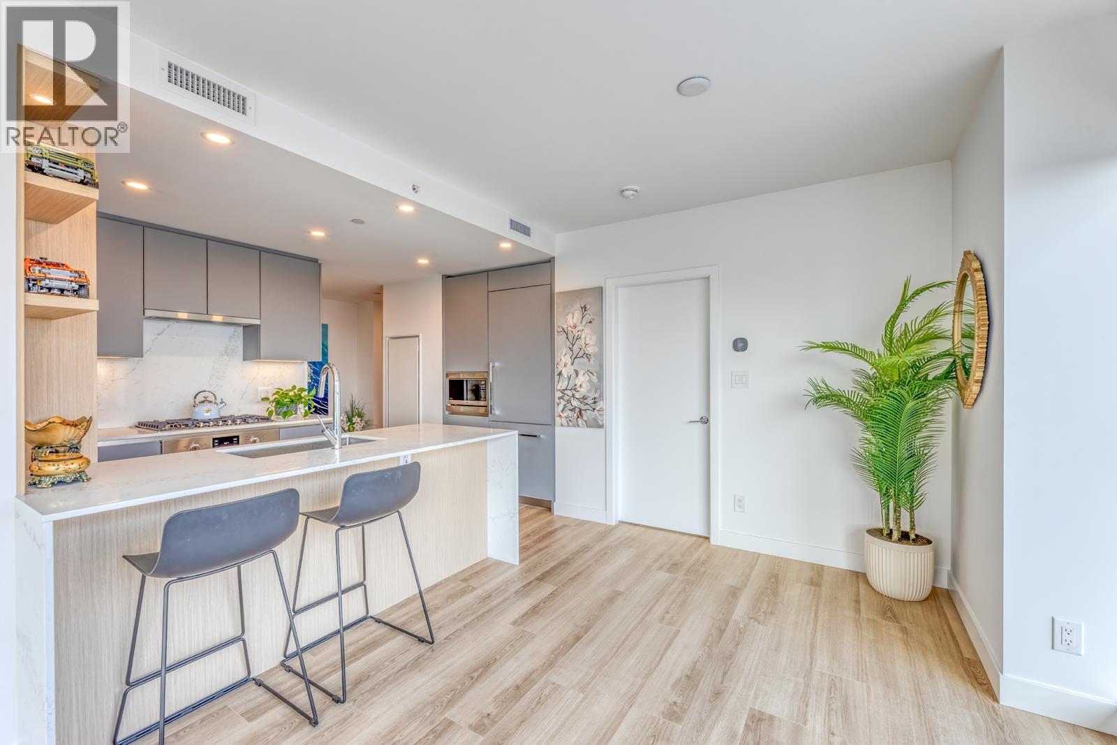 1503 5593 No. 3 Road Property Photo 9