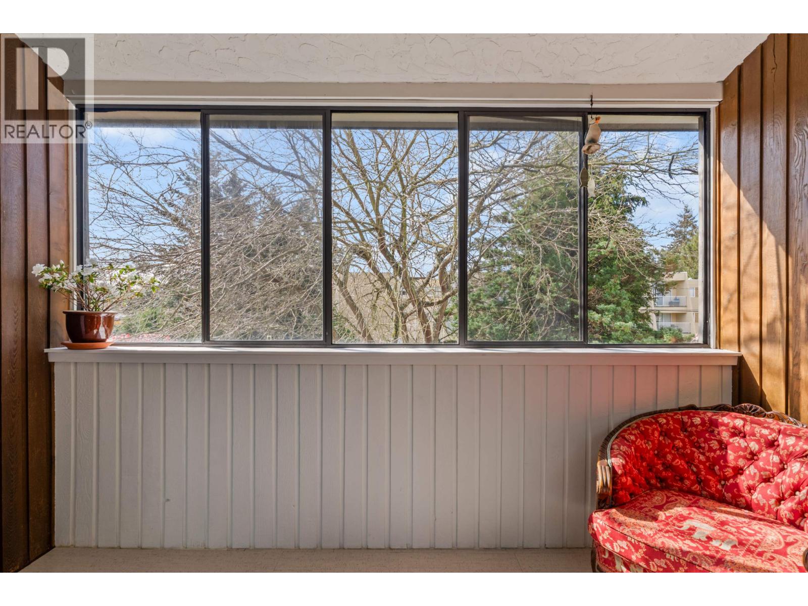 301 5553 16 Avenue Property Photo 18