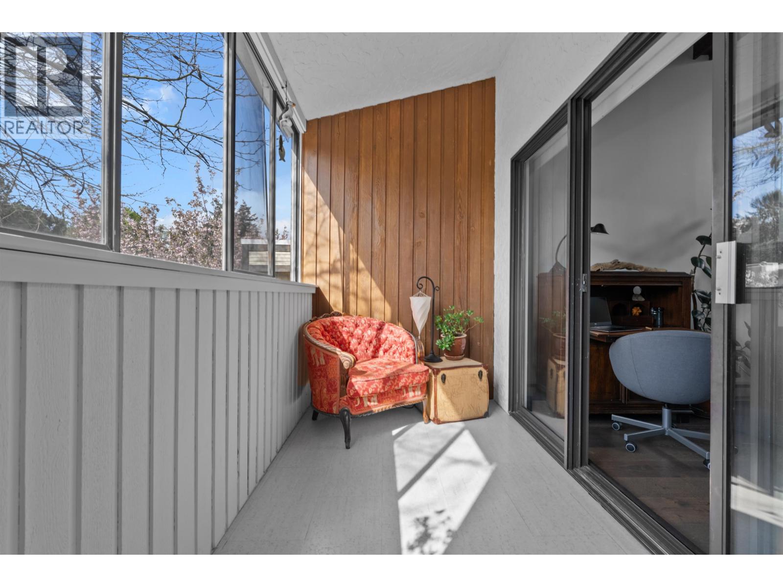 301 5553 16 Avenue Property Photo 19