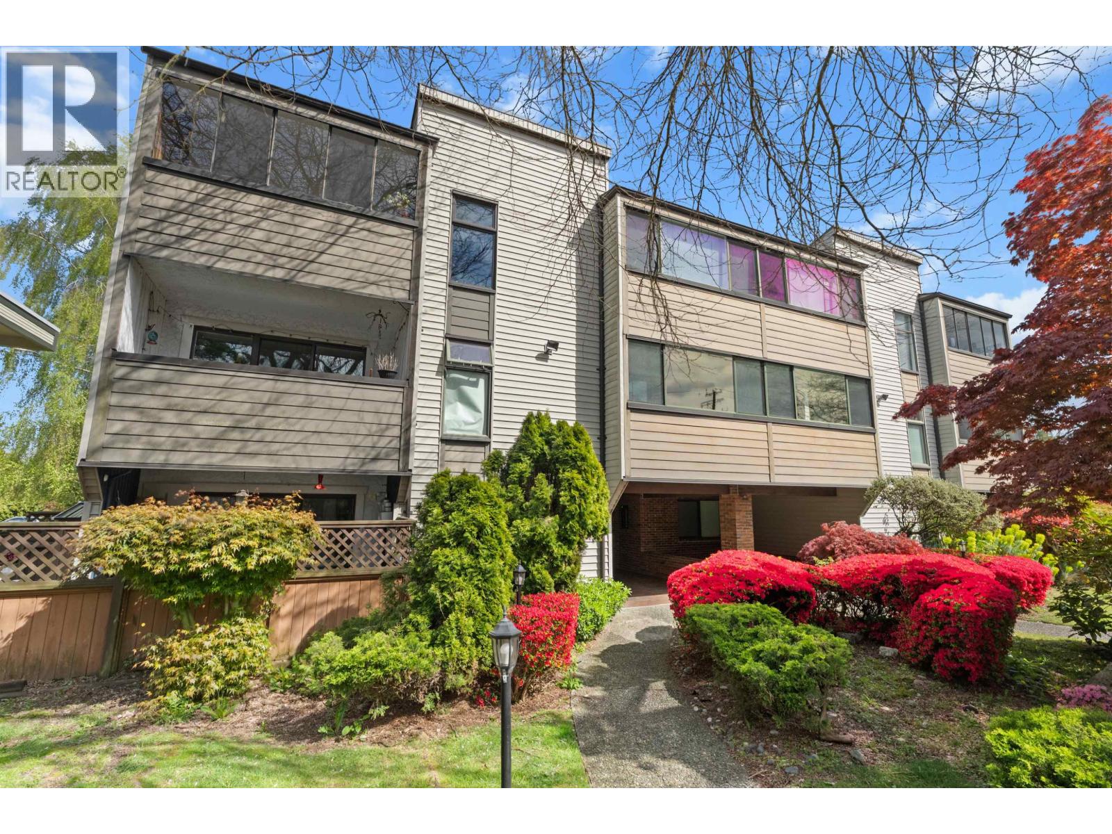 301 5553 16 Avenue Property Photo 21