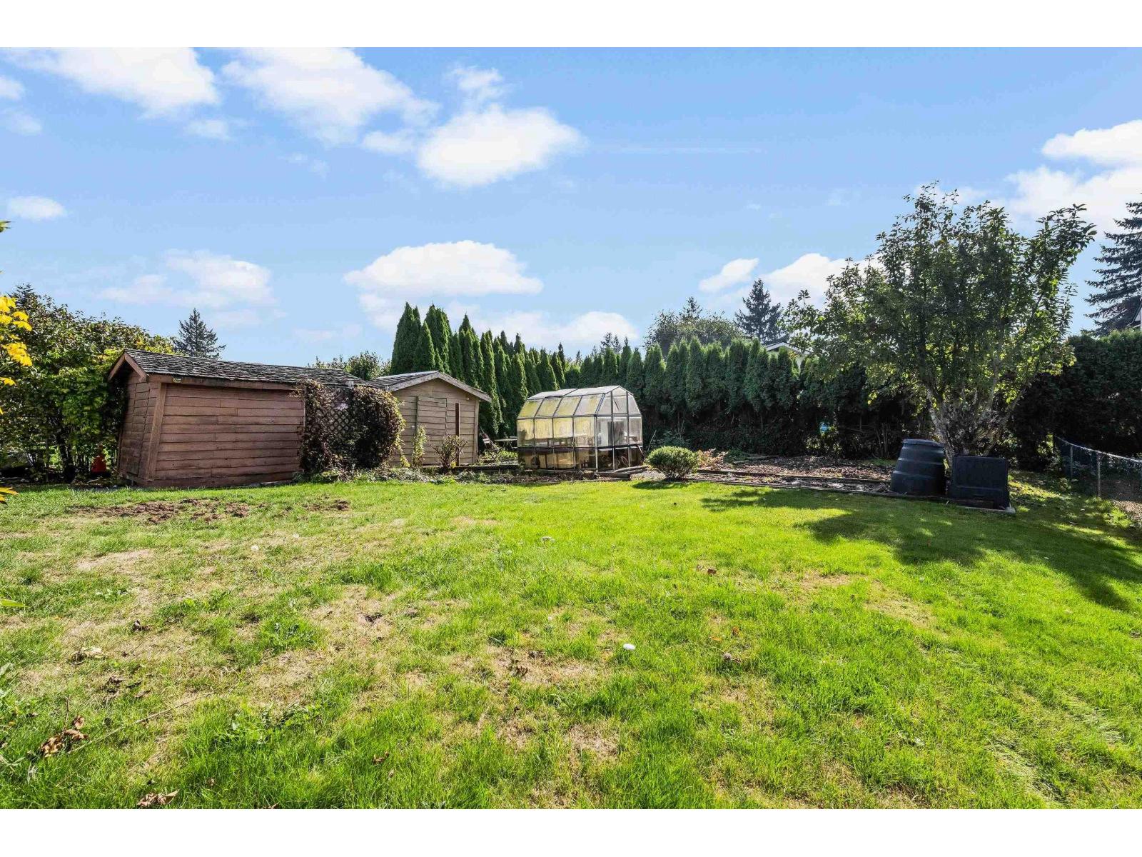 45430 Bernard Avenue Property Photo 5