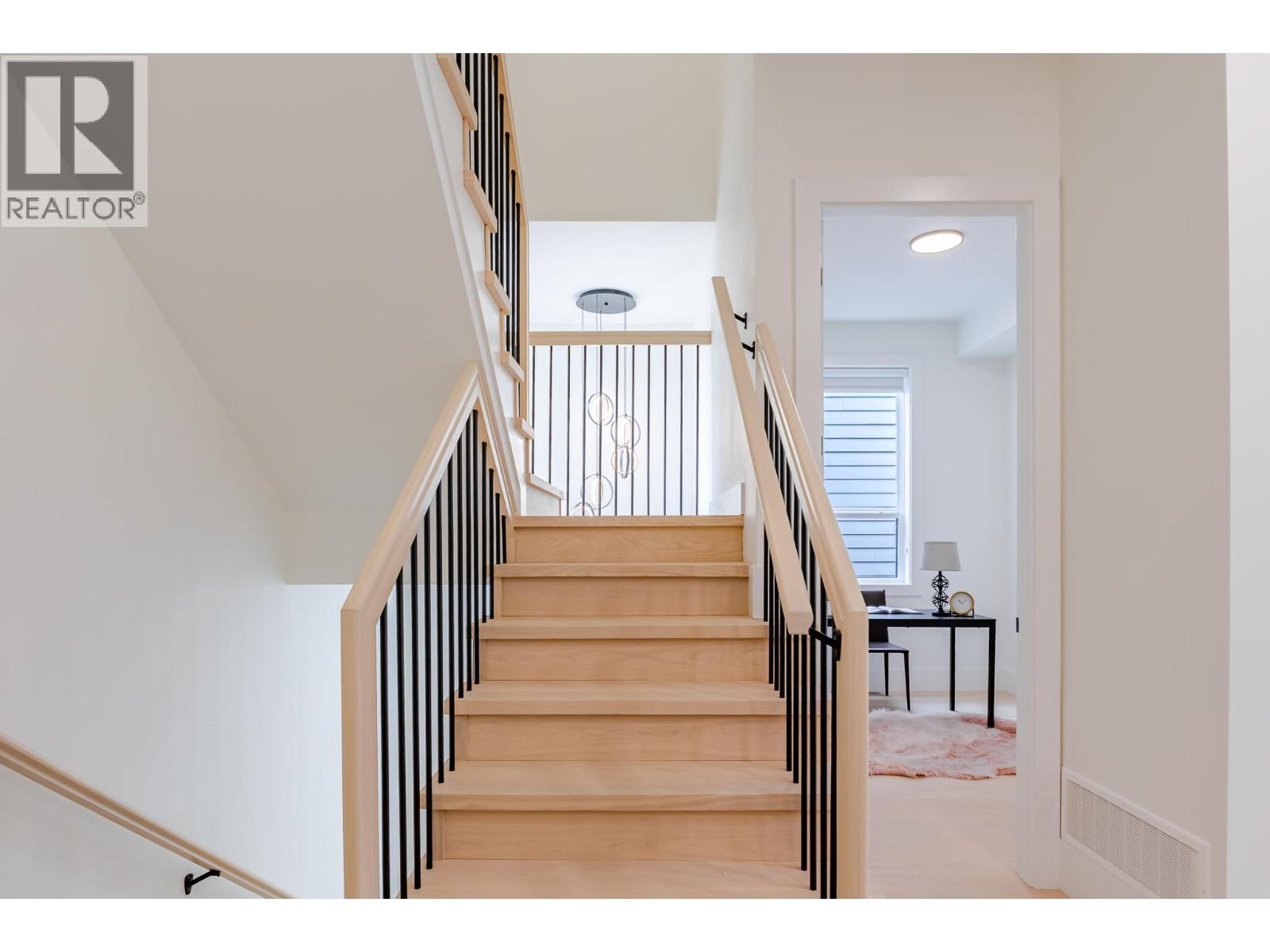104 1045 Quadling Avenue Property Photo 13