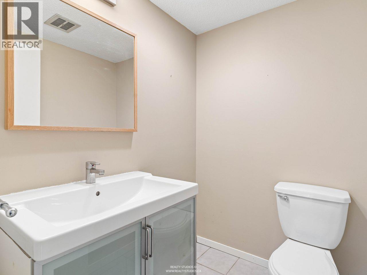 6 7335 Montecito Drive Property Photo 11