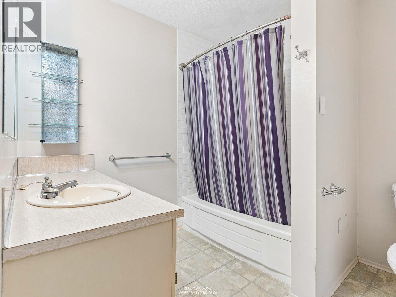6 7335 Montecito Drive Property Photo 16