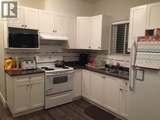 2 6878 Canada Way Property Photo 5