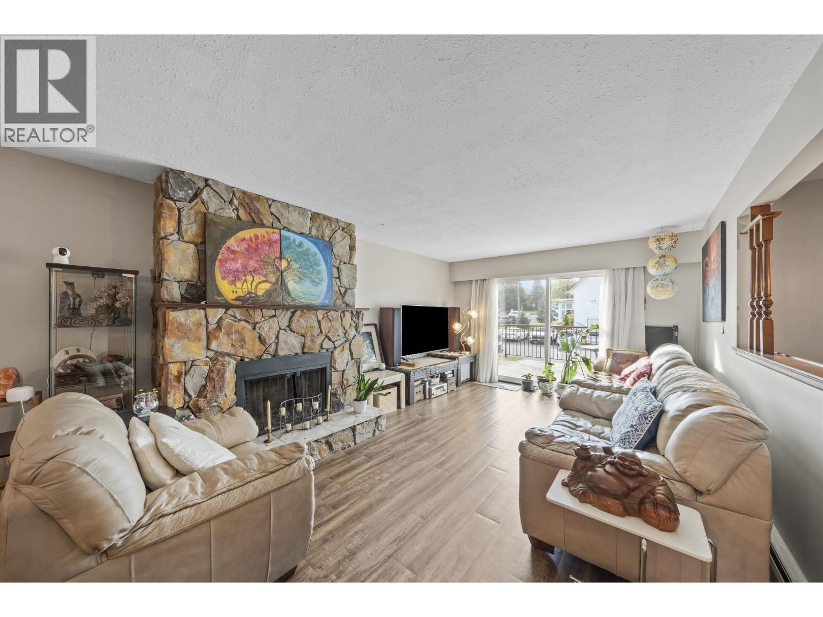 5189 Norfolk Street Property Photo 6