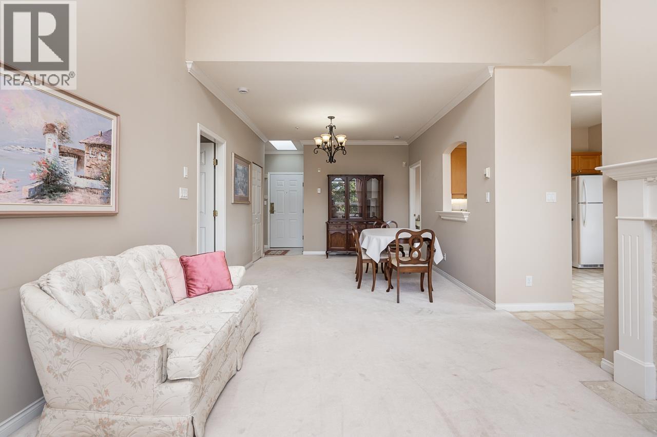 411 3098 Guildford Way Property Photo 3