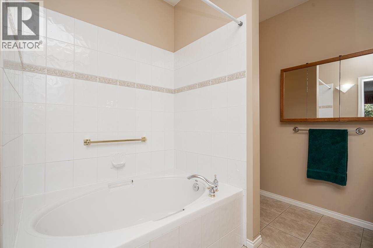 411 3098 Guildford Way Property Photo 15