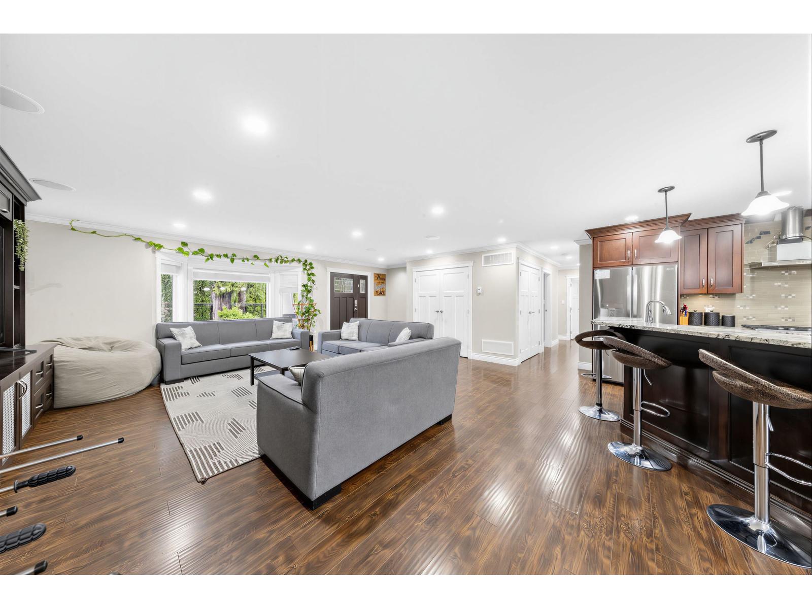 21298 36 Avenue Property Photo 23