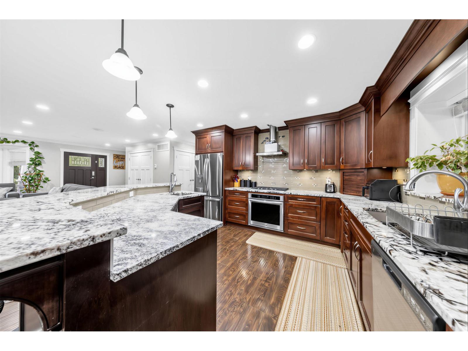 21298 36 Avenue Property Photo 24