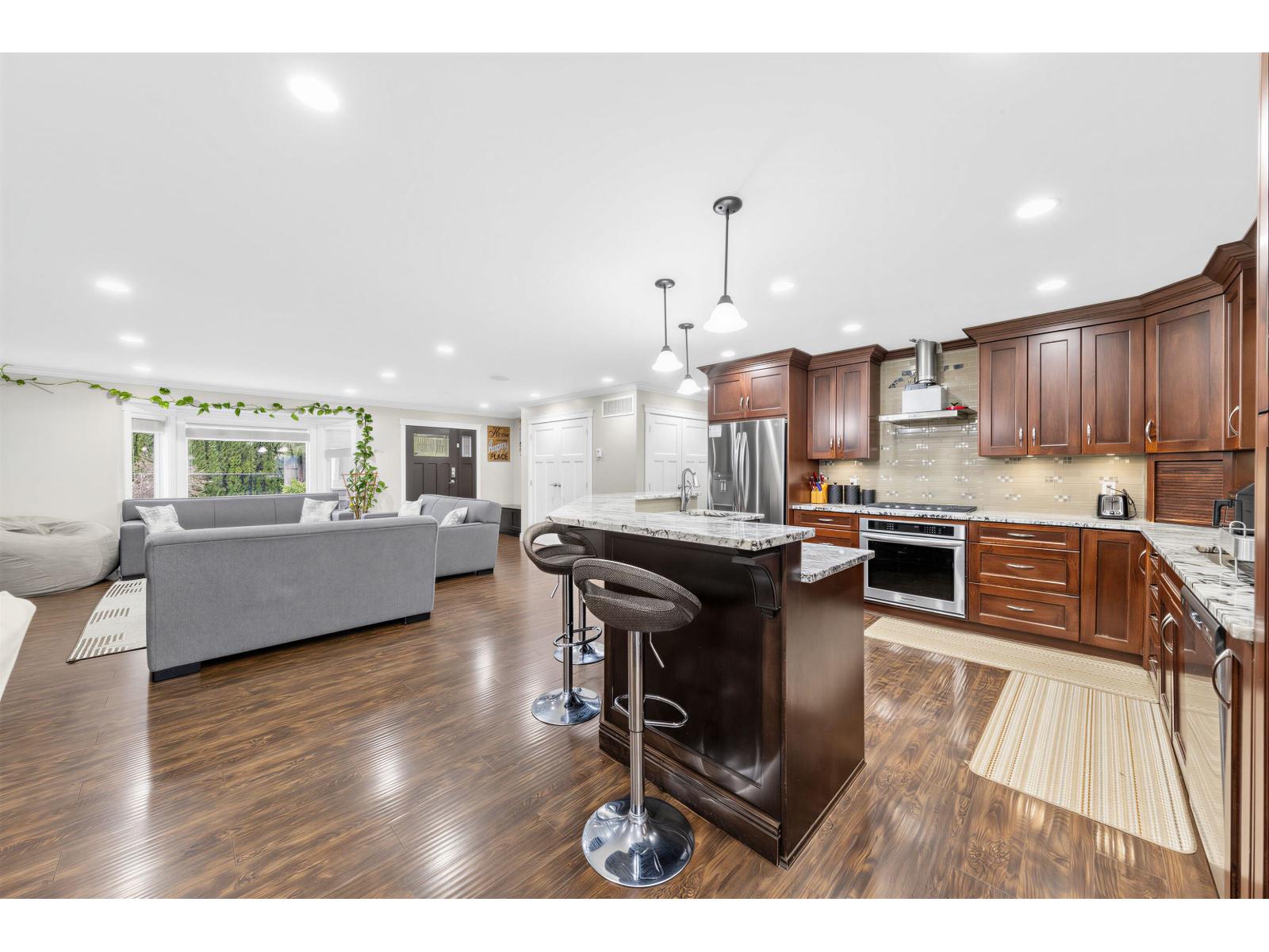 21298 36 Avenue Property Photo 25