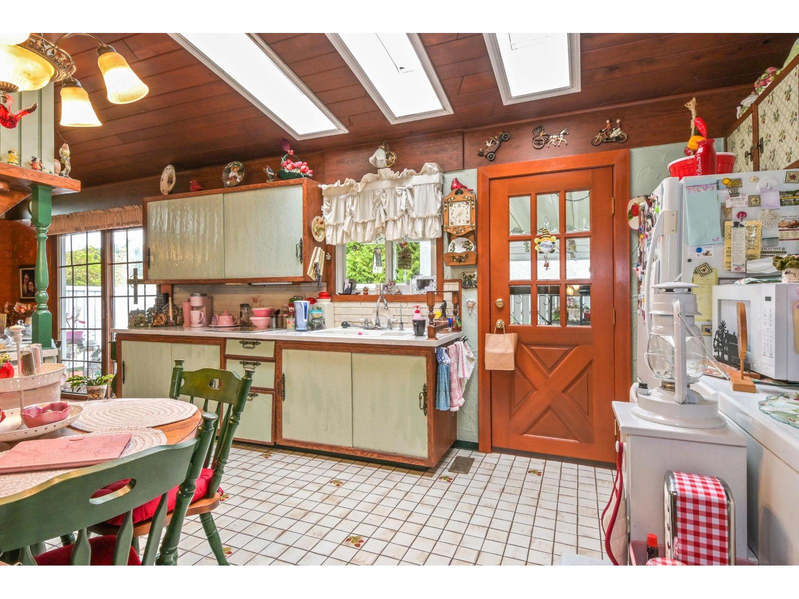 14086 77a Avenue Property Photo 7