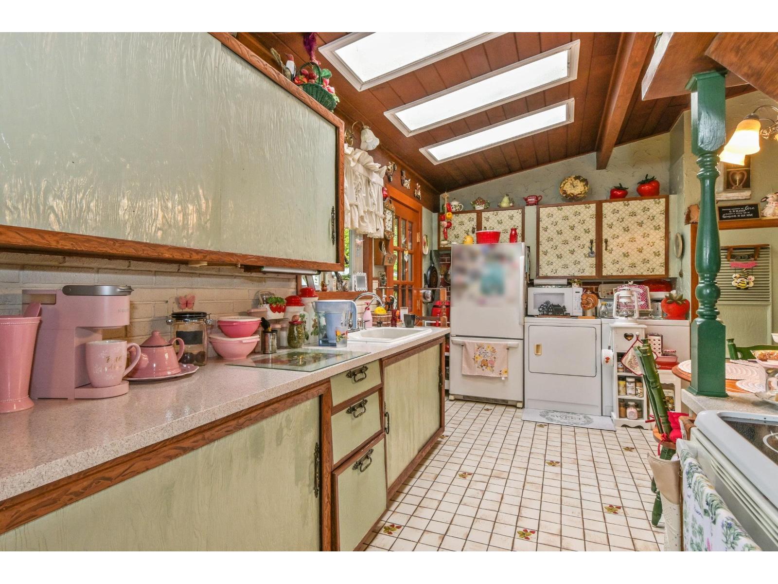 14086 77a Avenue Property Photo 9