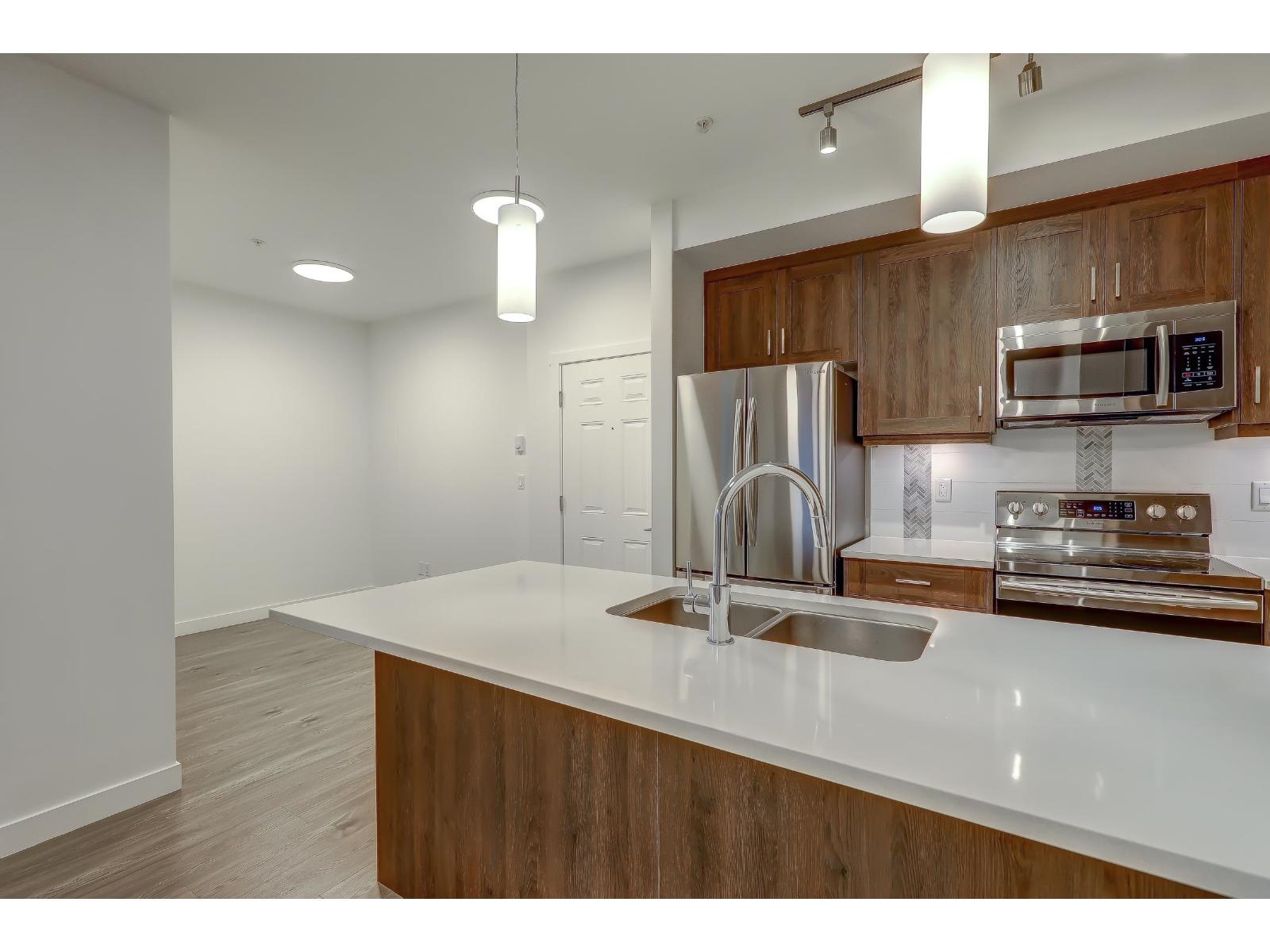 505 20826 72 Avenue Property Photo 7