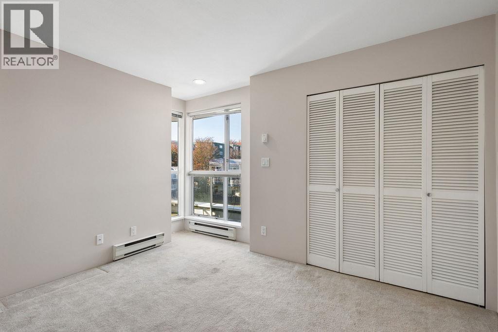 305 1551 Mariner Walk Property Photo 12